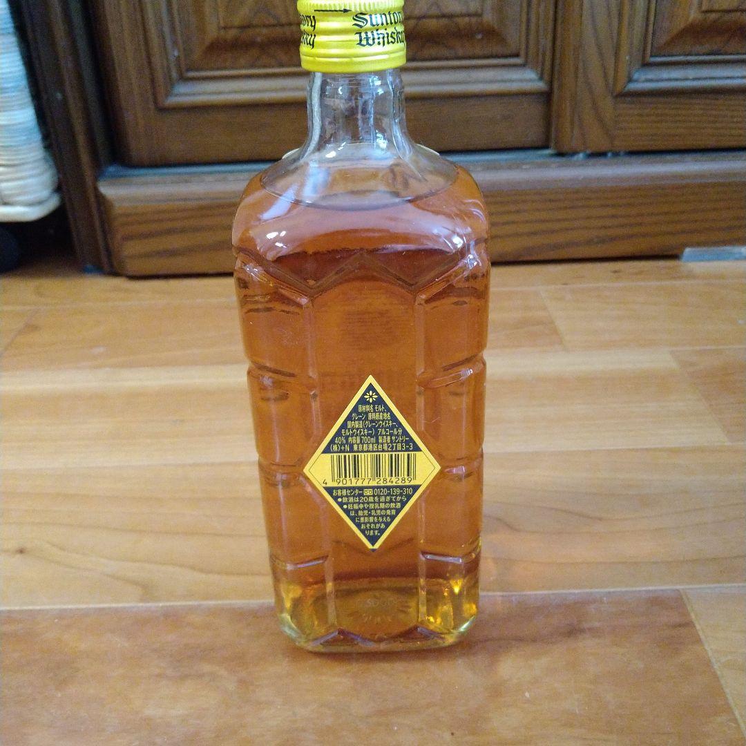 ニッカウィスキーブレンド丸瓶 & サントリーウィスキー角瓶