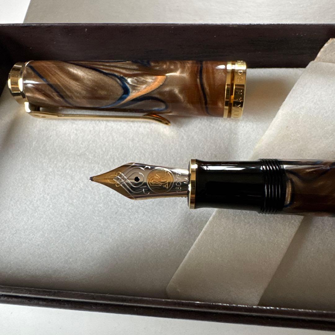 ペリカン スーベレーン M800 万年筆　グランプラス Ｍニブ 中字