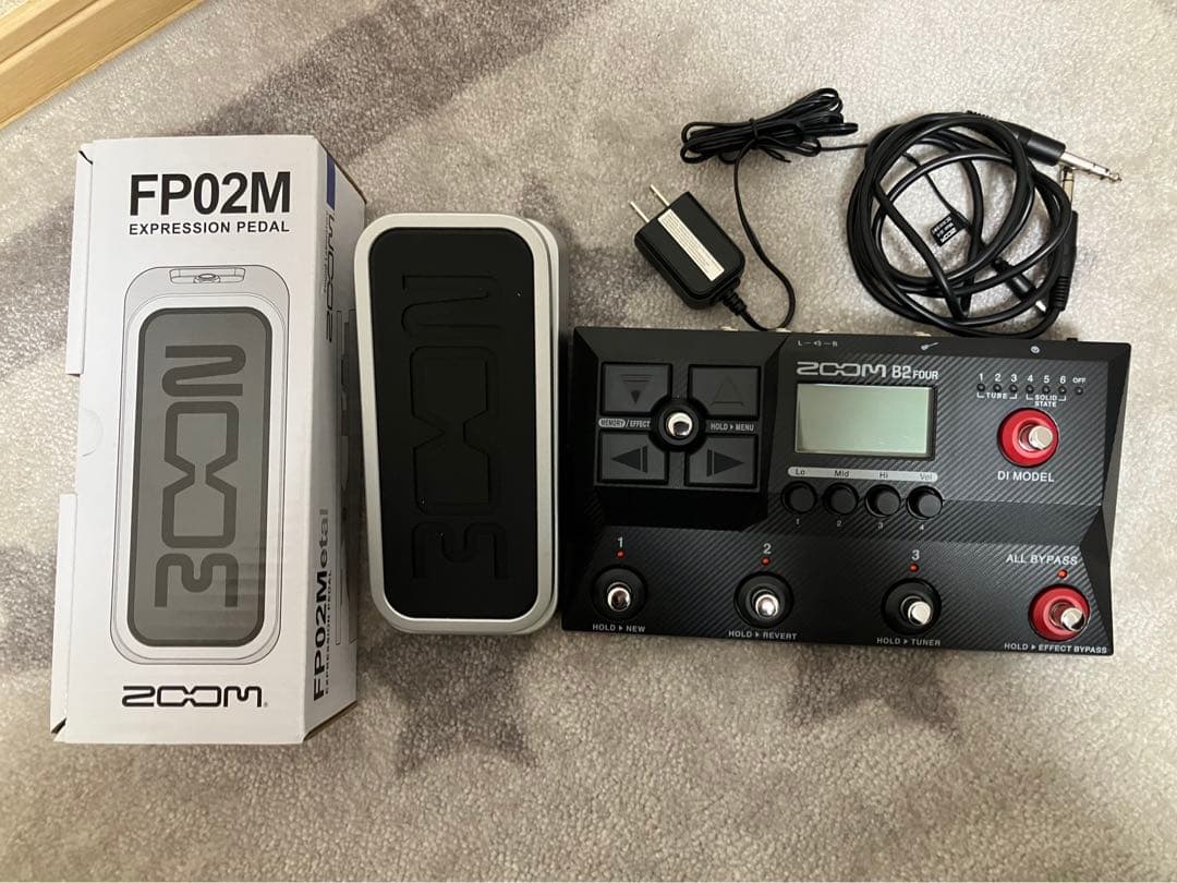 ZOOM B2 Four ベースエフェクター+ボリュームペダル