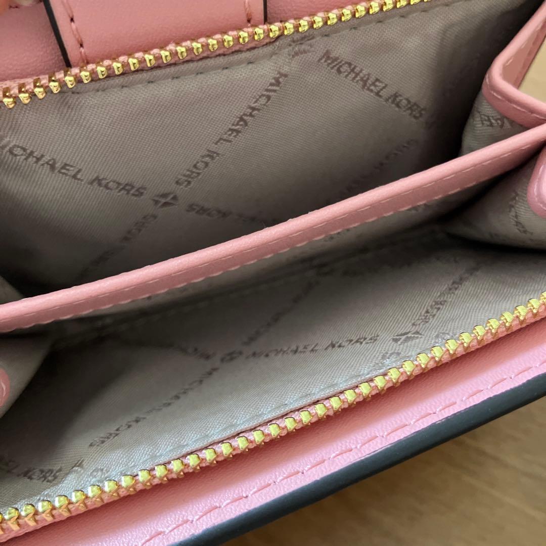 新品未使用　マイケルコース　二つ折り財布　ピンク