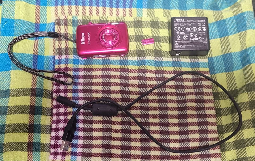 Nikon COOLPIX S01 コンパクトデジタルカメラ