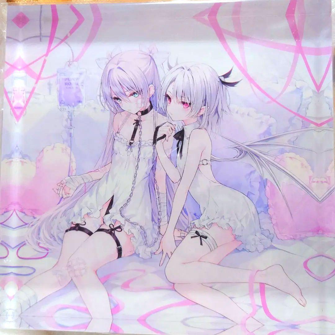 rurudo 1st EXHIBITION PLAYROOM 極厚アクリル