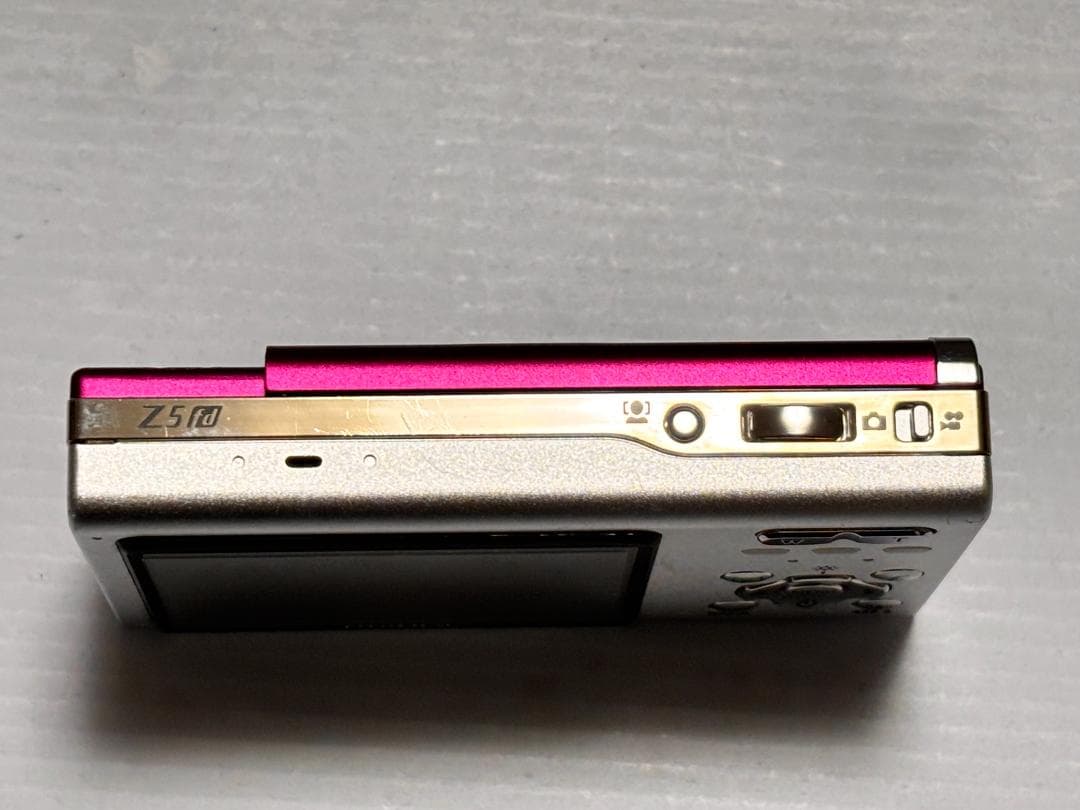 美品 FUJIFILM FinePix Z5fd ラズベリーレッド 付属品あり