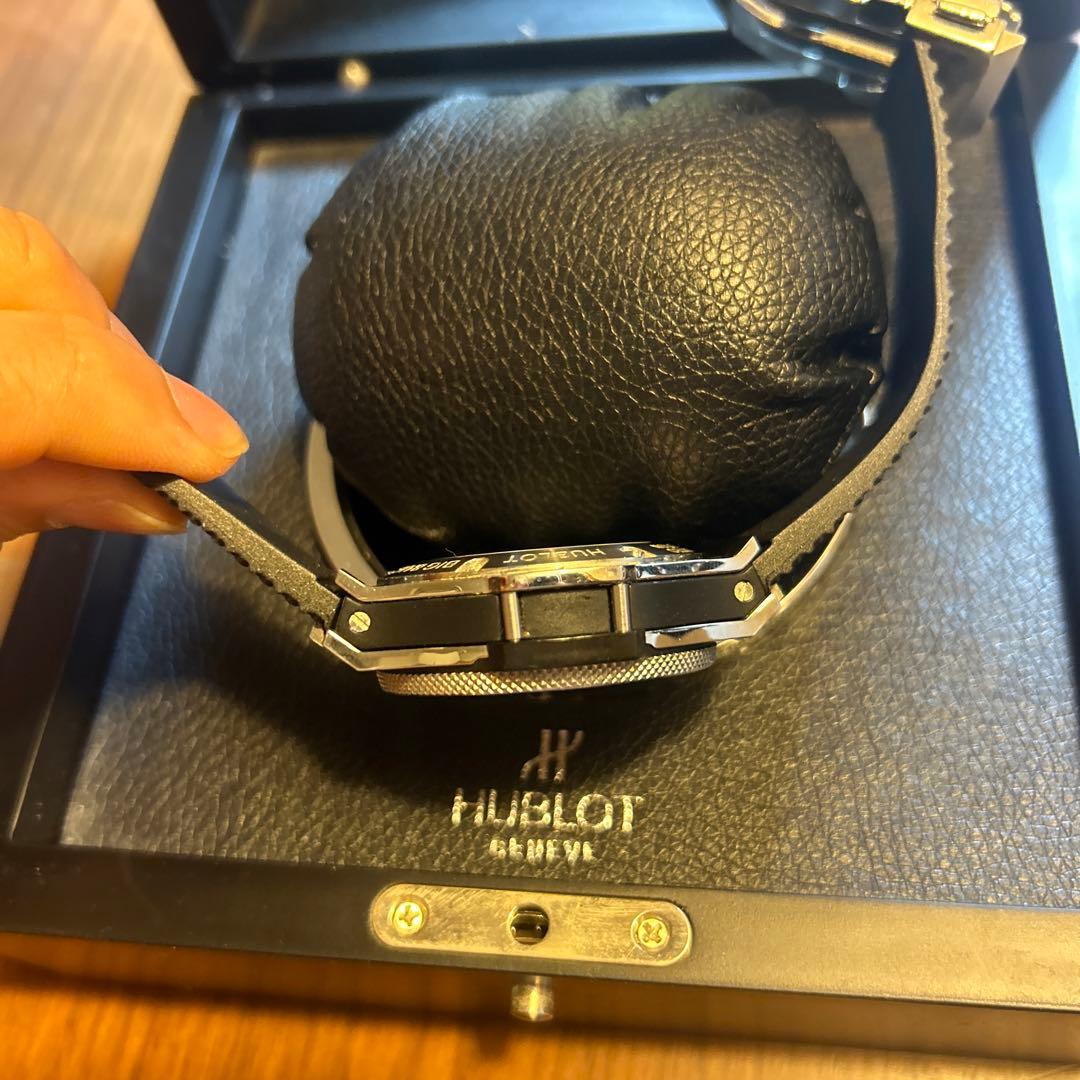 Hublot ブラックラバーベルト