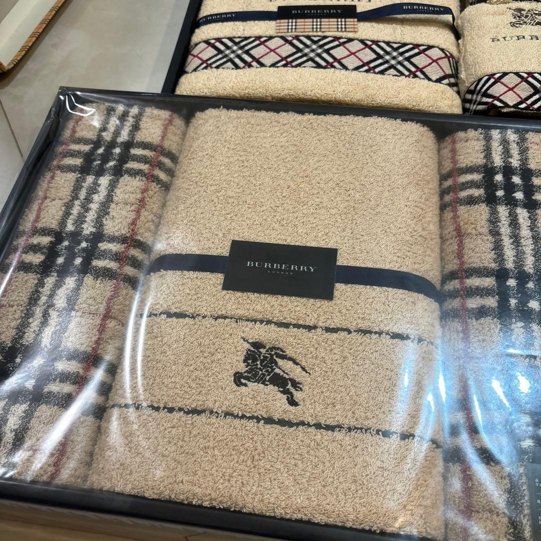 Burberry バーバリー　タオルセット　バスタオル　フェイスタオル