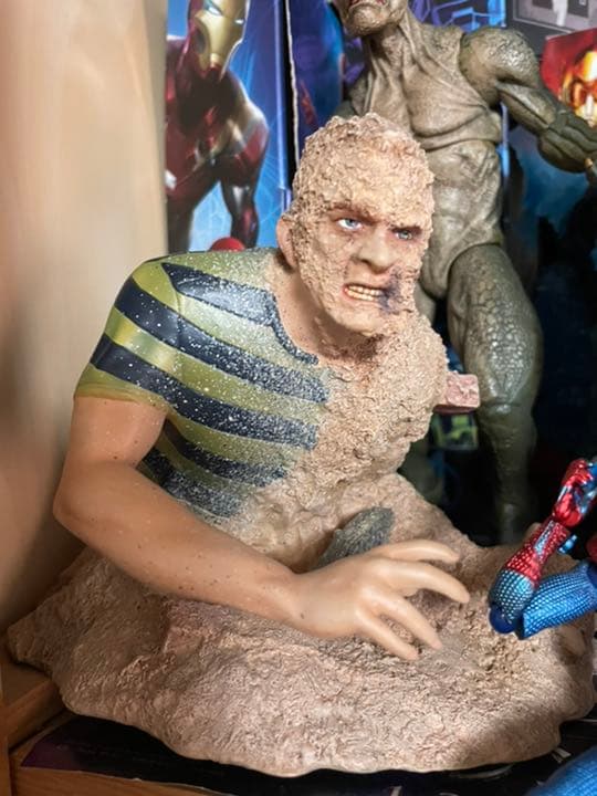 サンドマン　スタチュー　マーベルセレクト　マーベルレジェンド