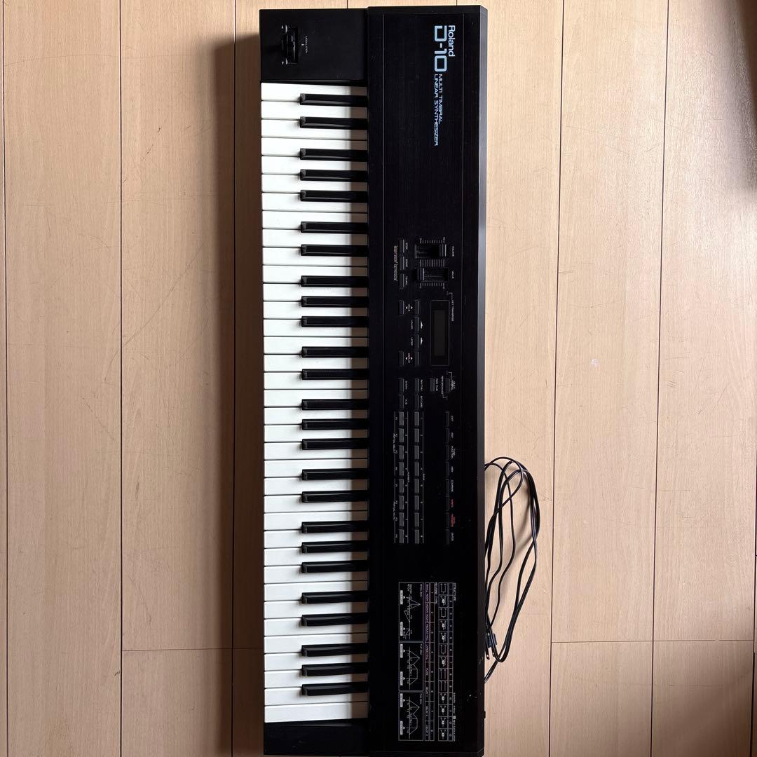 Roland D-10 シンセサイザー