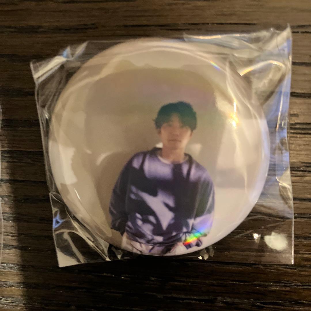 星野源　写真付き缶バッジ 8個セット