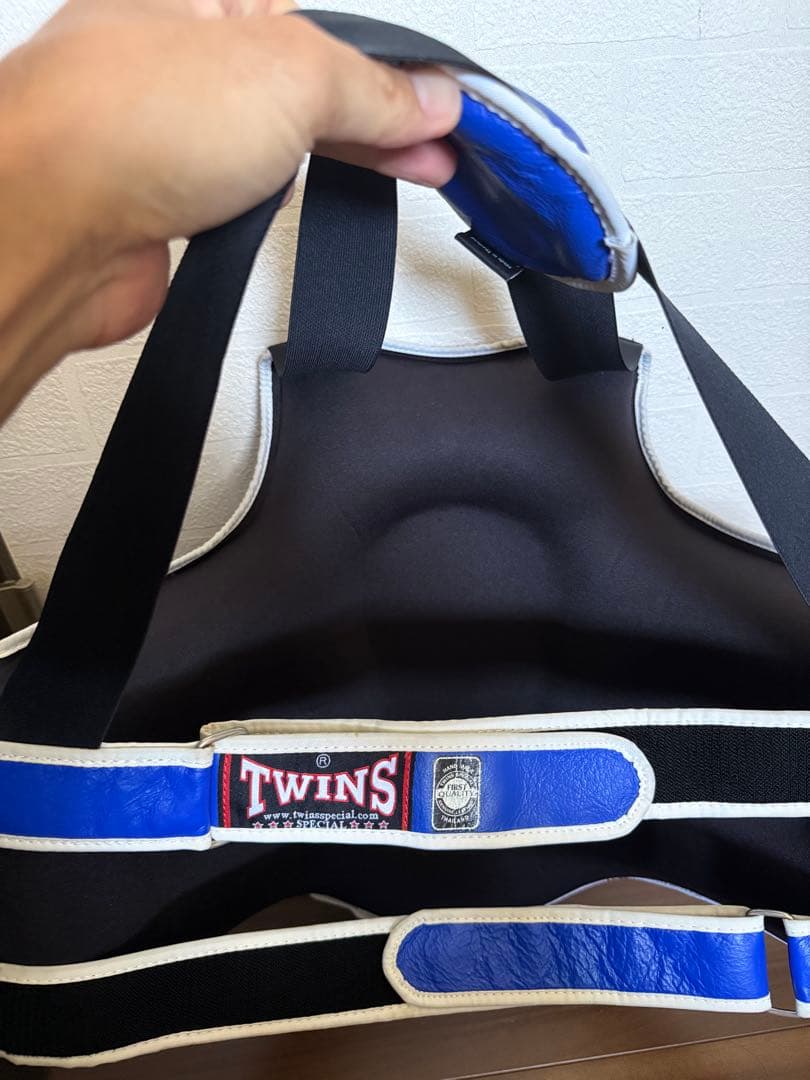 twins ツインズ ボディプロテクター ボディミット ベリーミット
