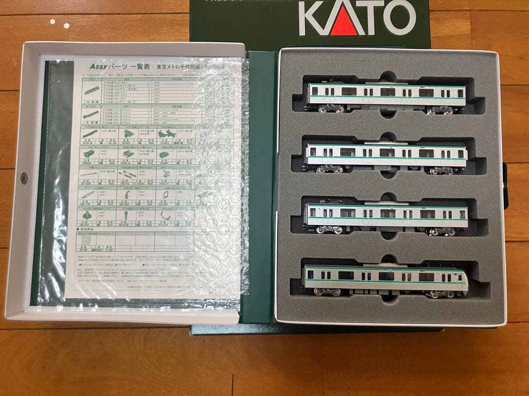 KATO 10-877,878 東京メトロ千代田線 16000系 10両フル①