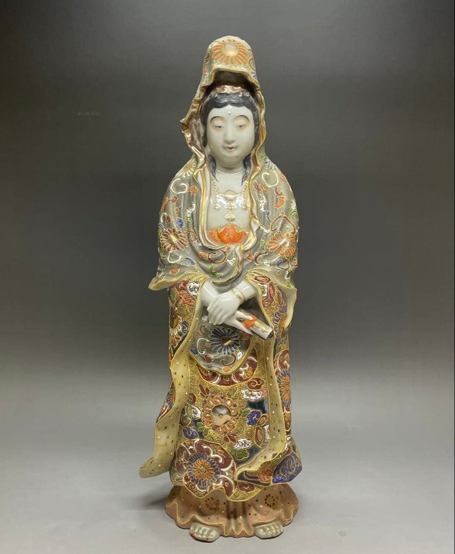 九谷焼　聖観音菩薩像　立像　色絵　金彩　置物　38cm 　Y302