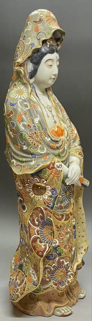 九谷焼　聖観音菩薩像　立像　色絵　金彩　置物　38cm 　Y302