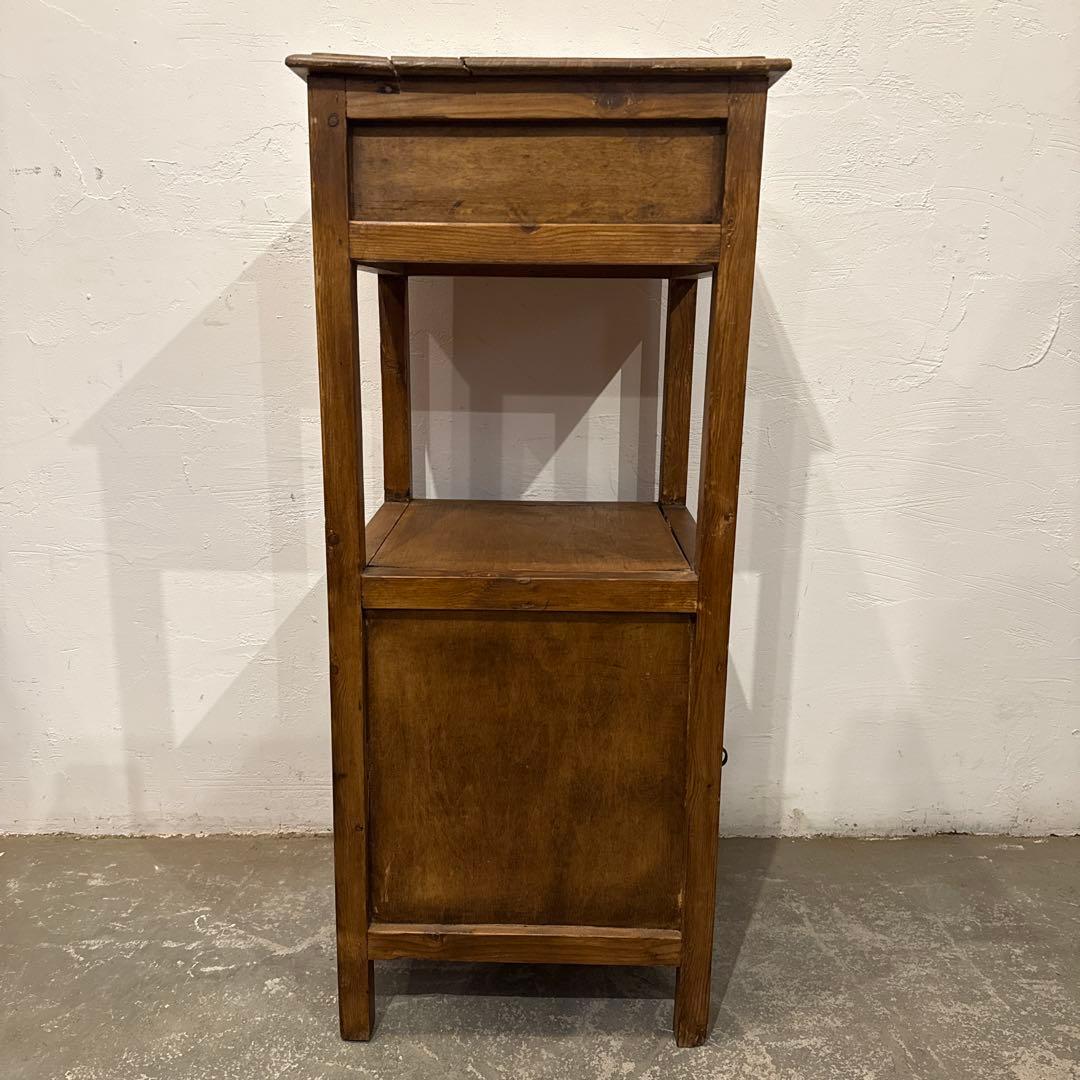 ヴィンテージ　木製サイドテーブル　引き出し／扉収納付き