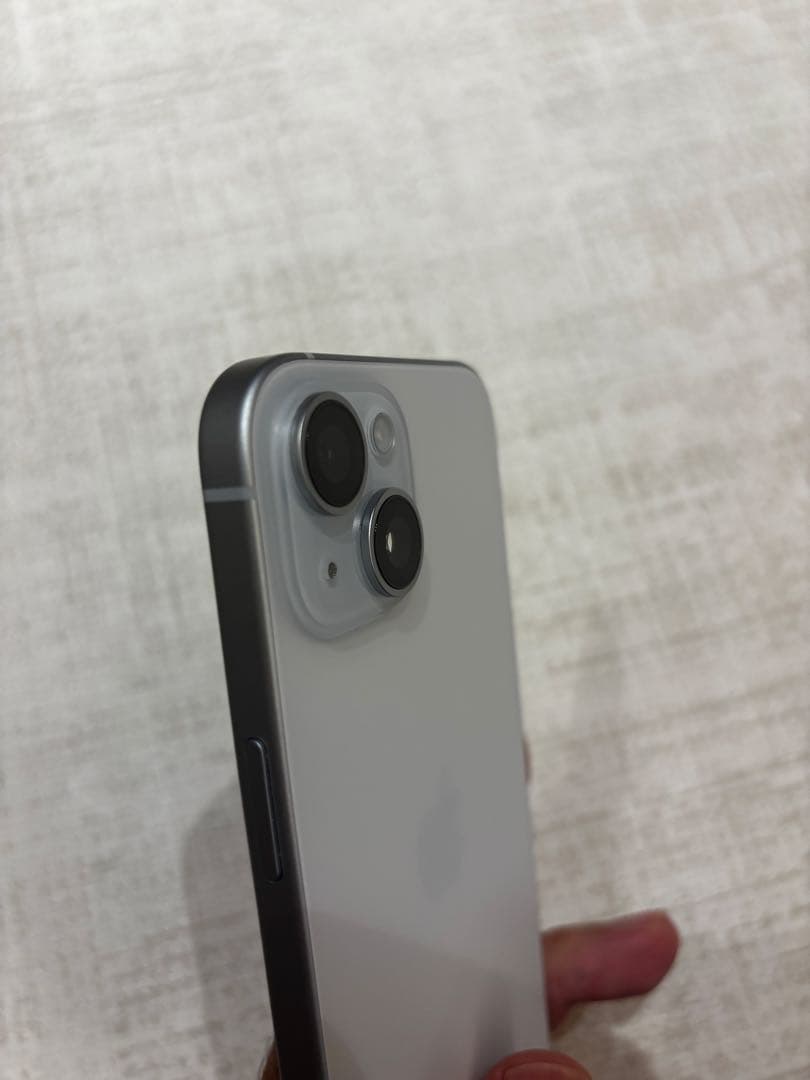 iPhone15 128GB ブルー SIMフリー 箱付 超美品 ハートケース