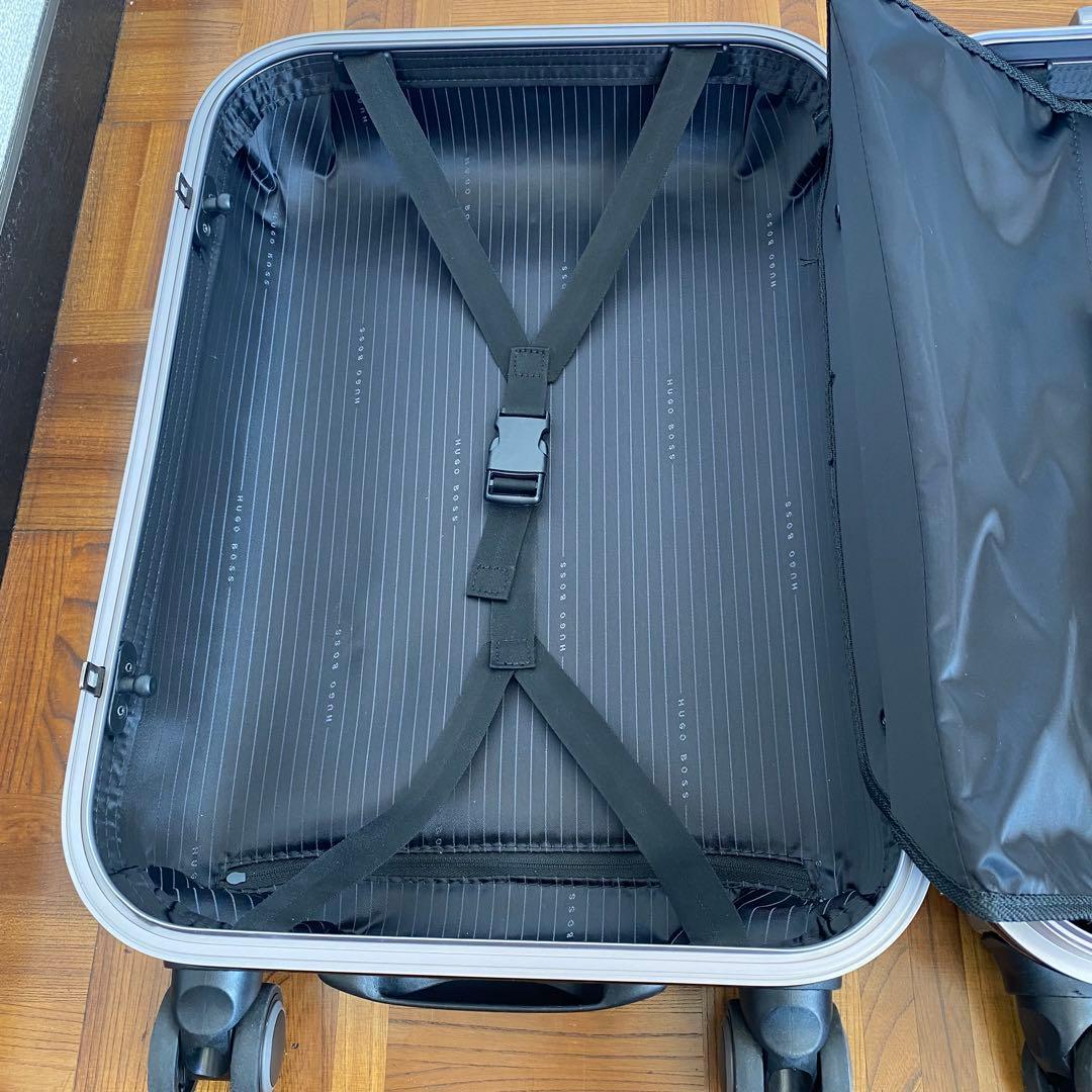 【廃盤レア物】HUGO BOSS スーツケース　大容量　黒