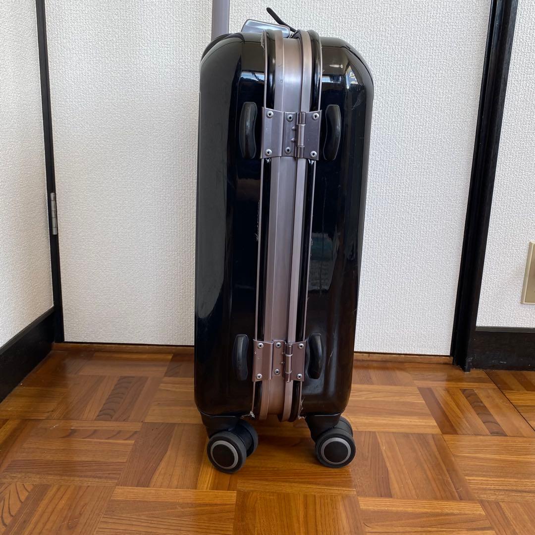 【廃盤レア物】HUGO BOSS スーツケース　大容量　黒
