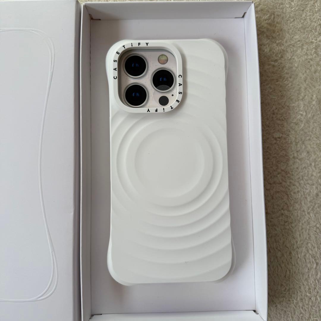 CASETIFY シリコンiPhone16pro ケース