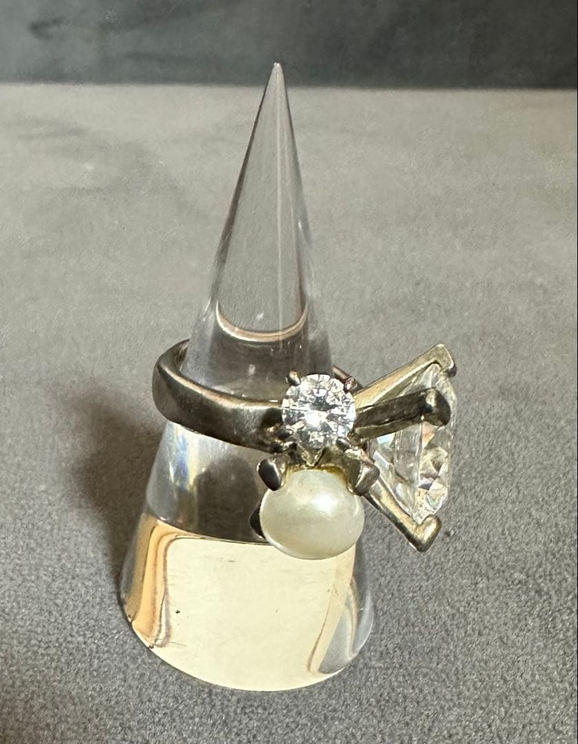 【最終整理】オーバルカットストーンとパールのリング