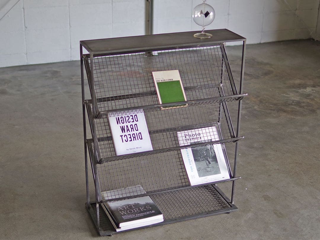 マガジンラック IRON DISPLAY MAGAZINE RACK