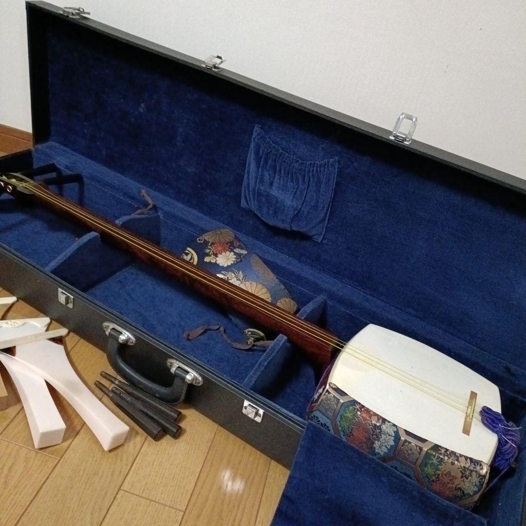 引き取り限定 三味線本体 ケース付き 中古