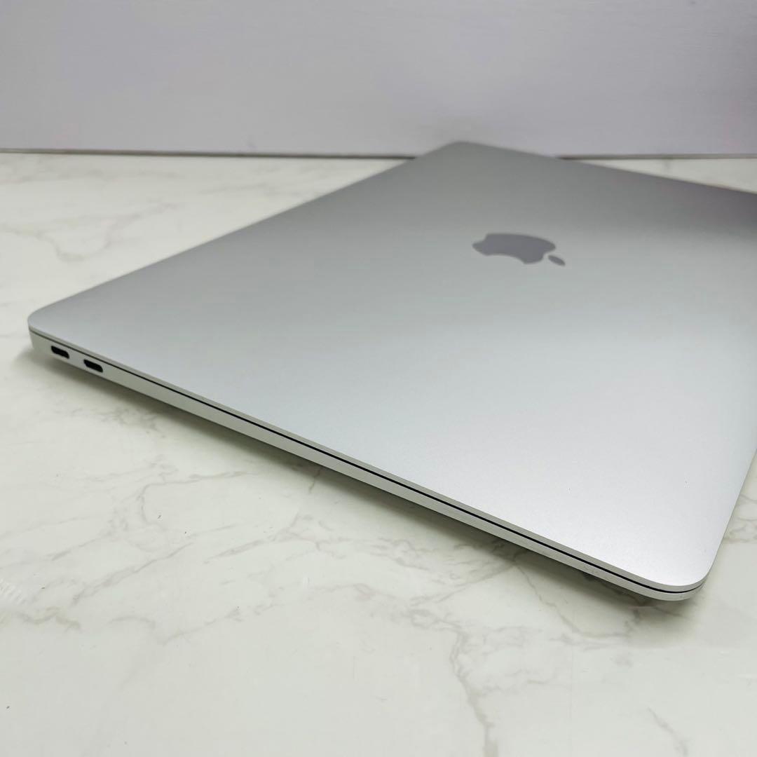 MacBook Air 13インチ 2020 i5 8GB 512GB
