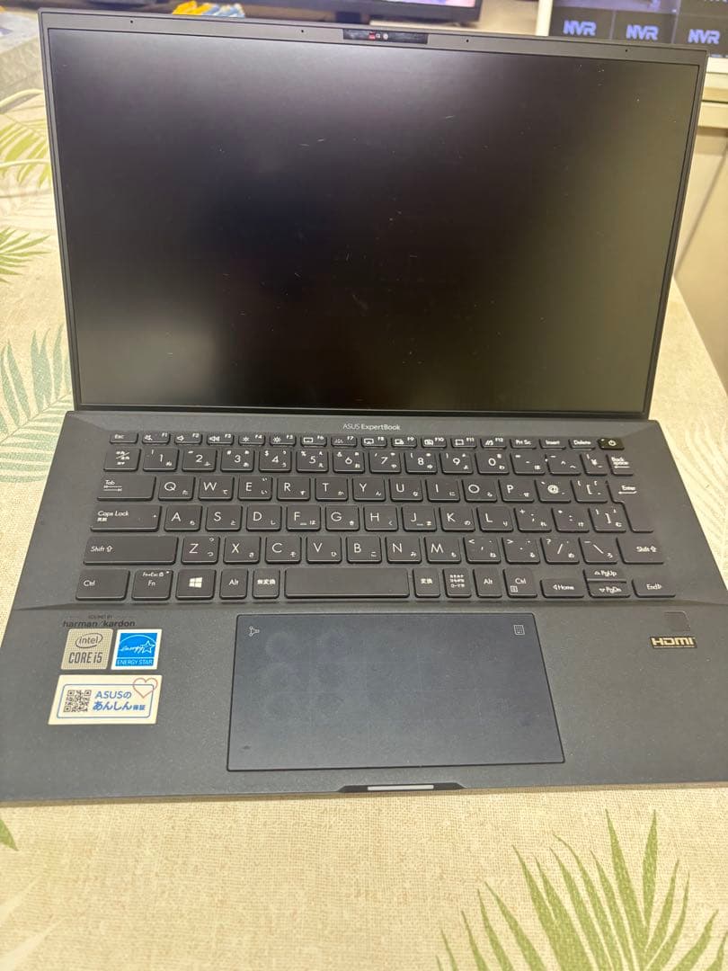 ASUS ExpertBookシリーズ B9