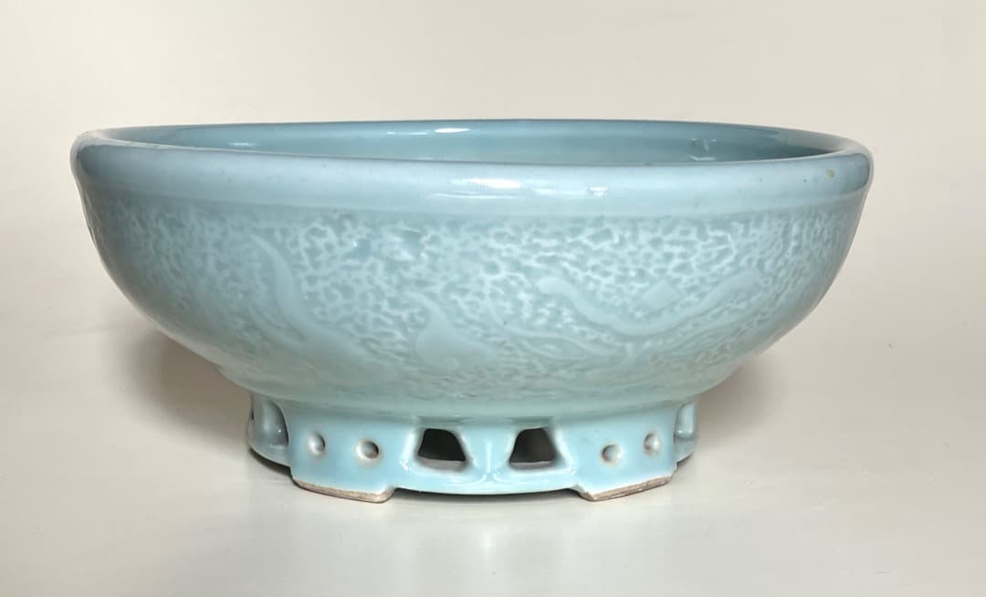 大清雍正年製　唐草紋様　超美しい青磁器