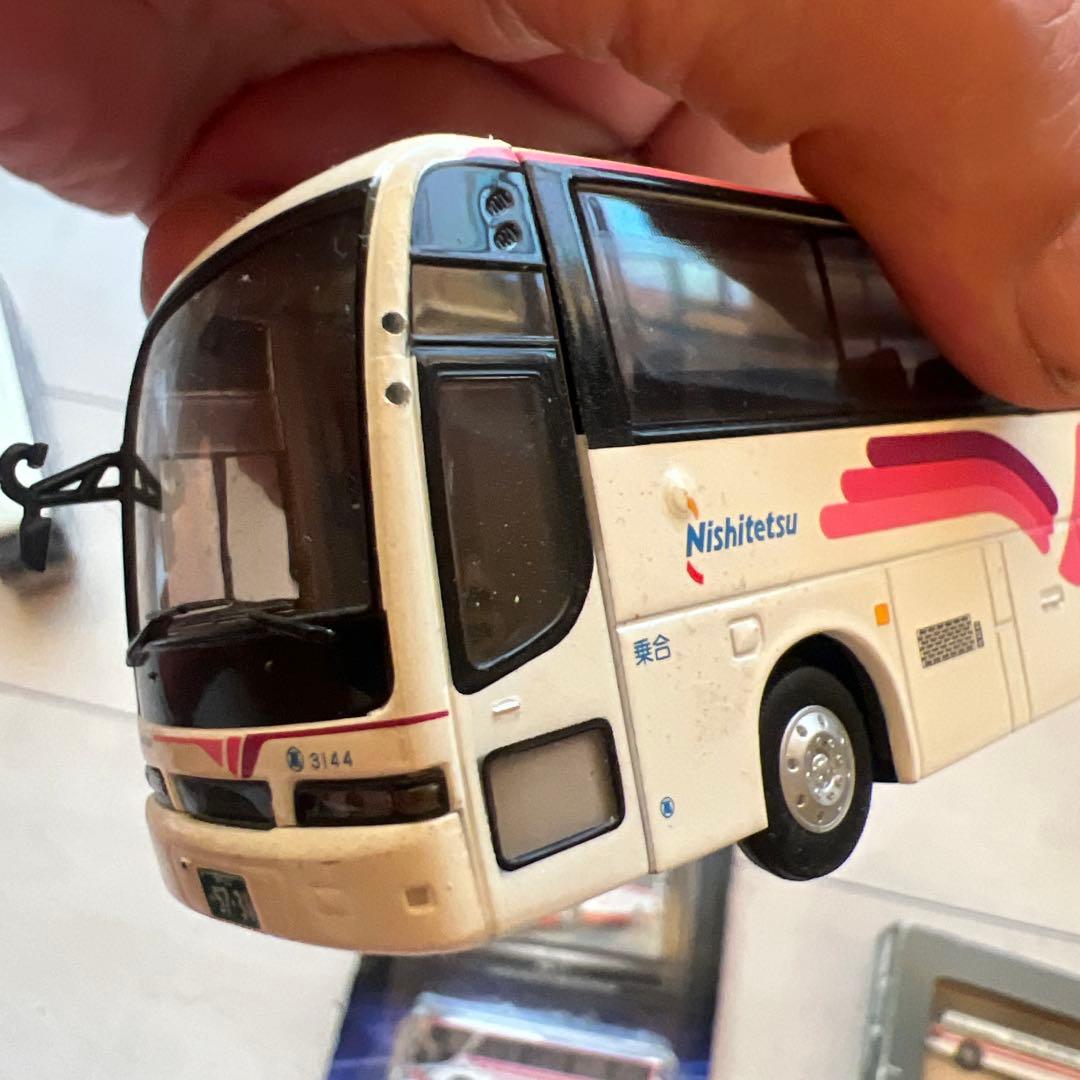 バスの模型です15個