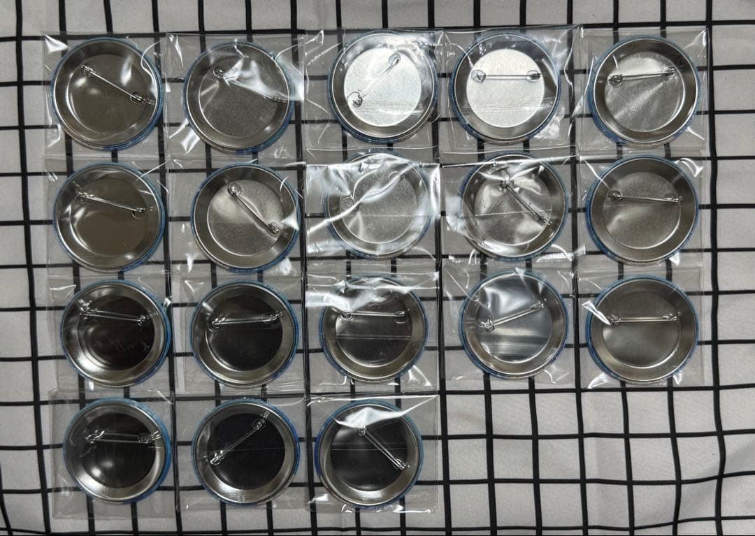 Free! FS 前編 缶バッジ 七瀬遙 15個 橘真琴、竜ヶ崎怜、葉月渚 1点