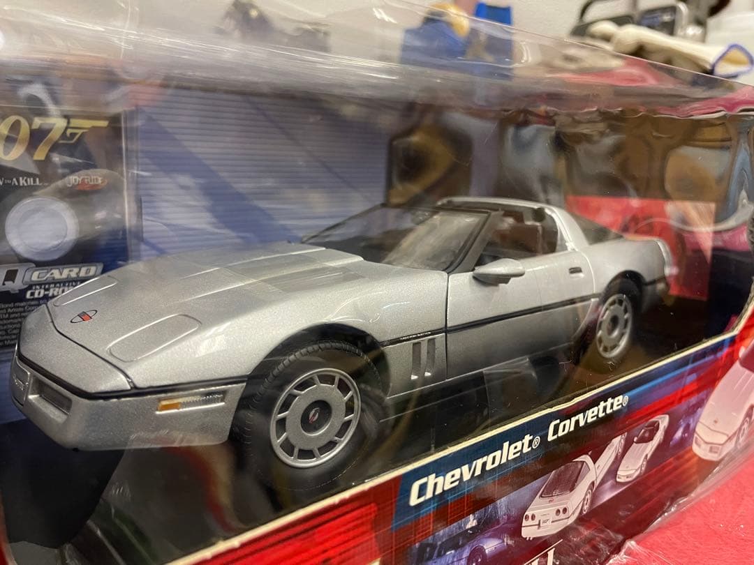 007ボンドカー　　シボレー　コルベット