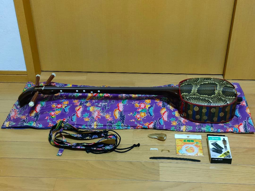 真壁型 ボルドー沖縄三線セット 両面本皮強化二重張り 琉球 三味線