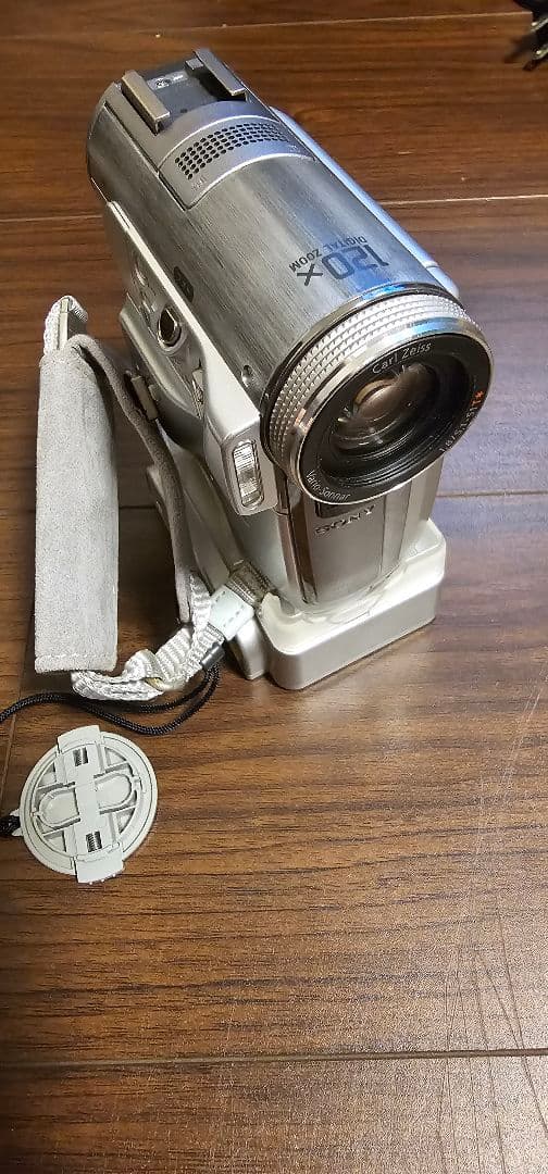 希少！SONY ソニー DCR-PC350　ハンディカム(レア３脚付き)