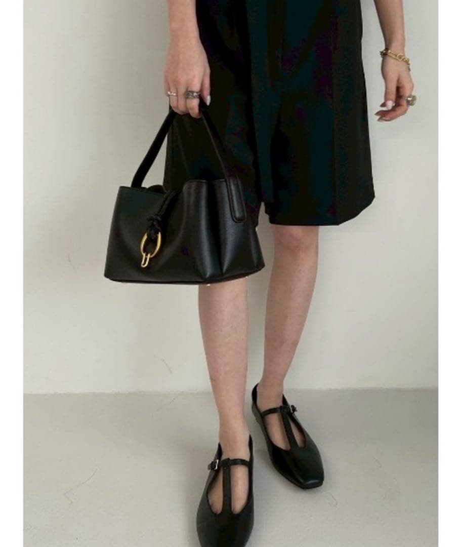 タイムセール【美品】Mila owenメタルモチーフ ワンハンドル ハンドバッグ