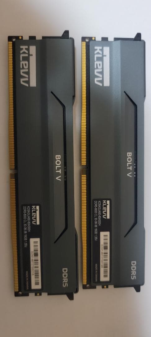 ​KLEVV Bolt V DDR5-6000 32GB(16GBx2)