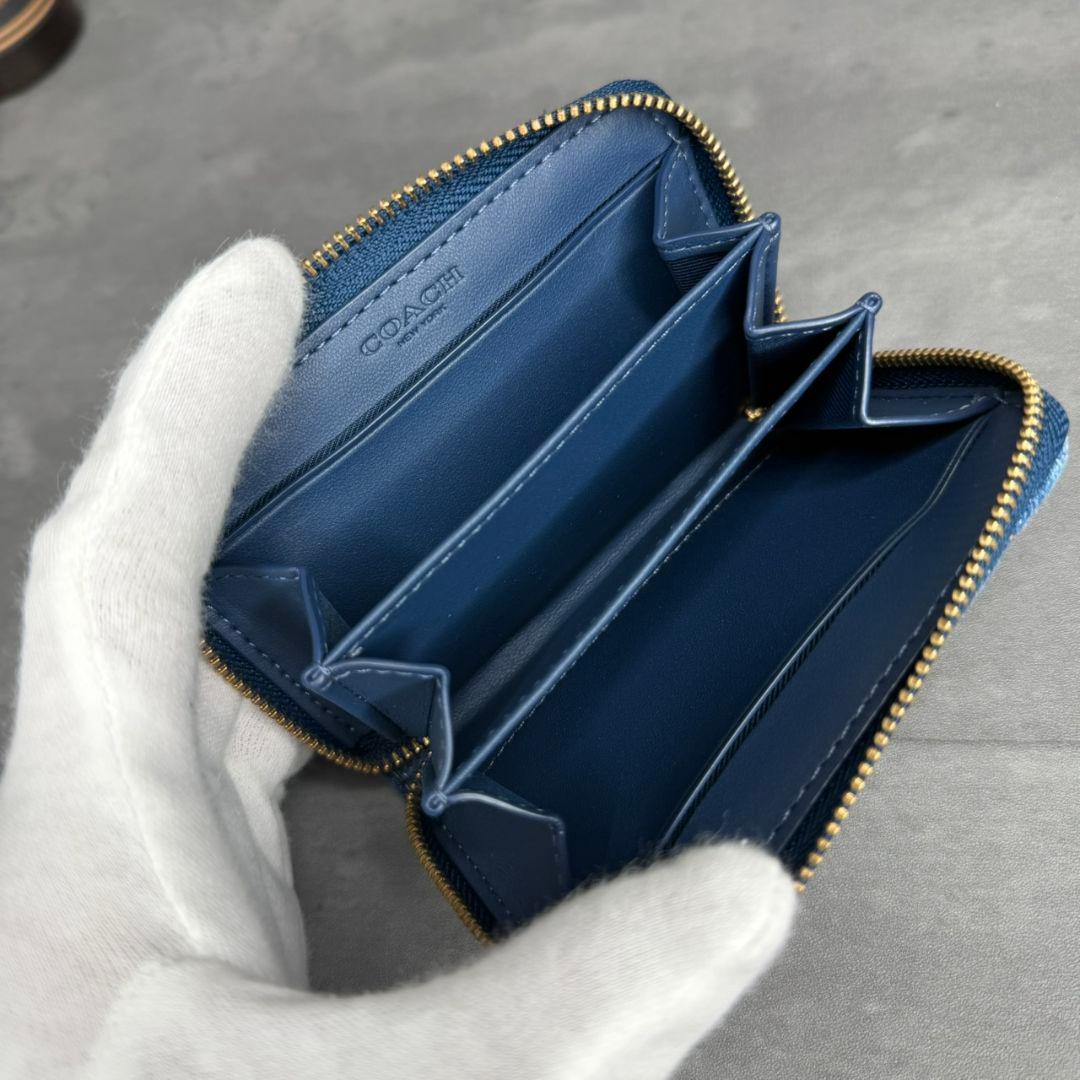 ★未使用品★COACH デニム キルティング ラウンドジップ マルチケース