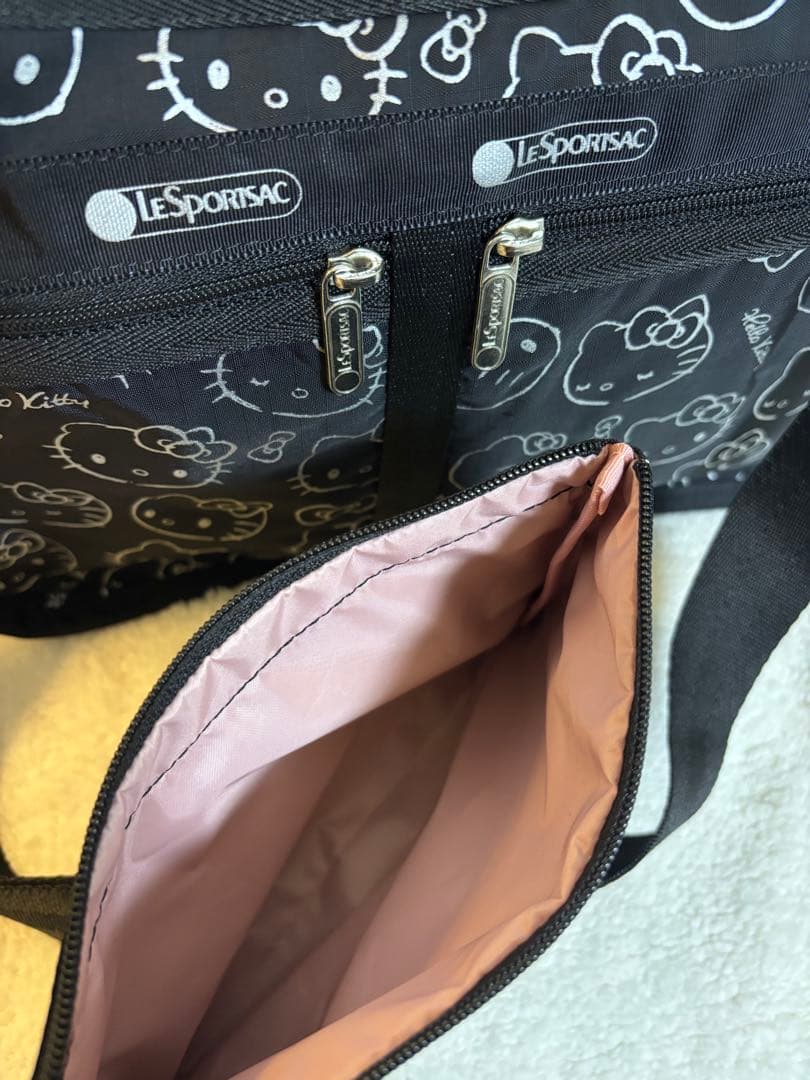 【タグ付き新品】レスポートサック × ハローキティ 50周年限定ショルダーバッグ