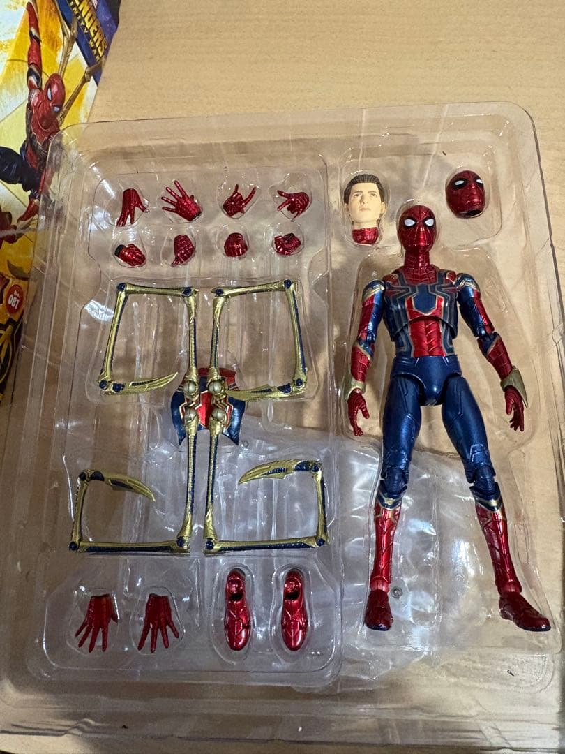 MAFEX アベンジャーズ インフィニティ・ウォー アイアン・スパイダー