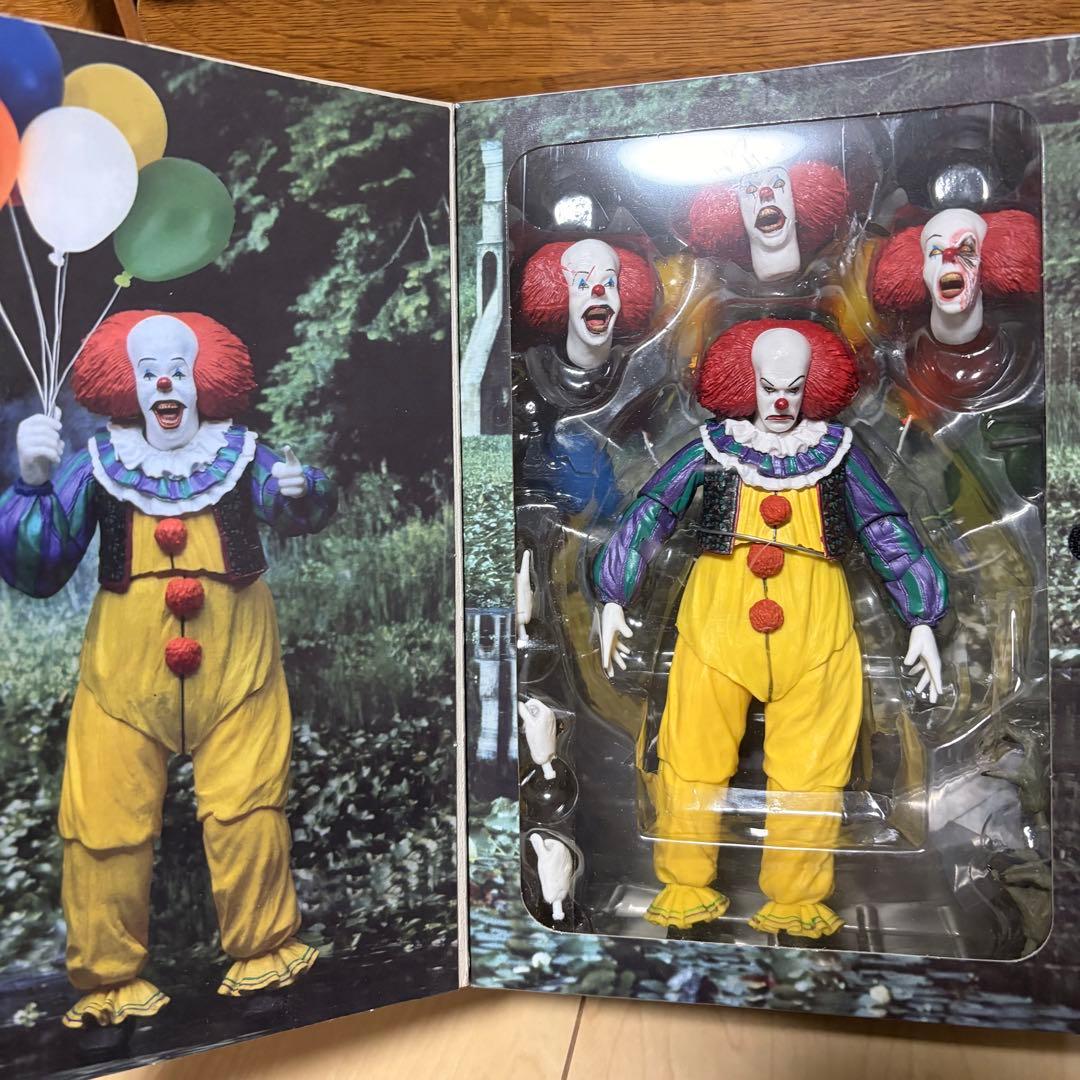IT ペニーワイズ NECA フィギュア
