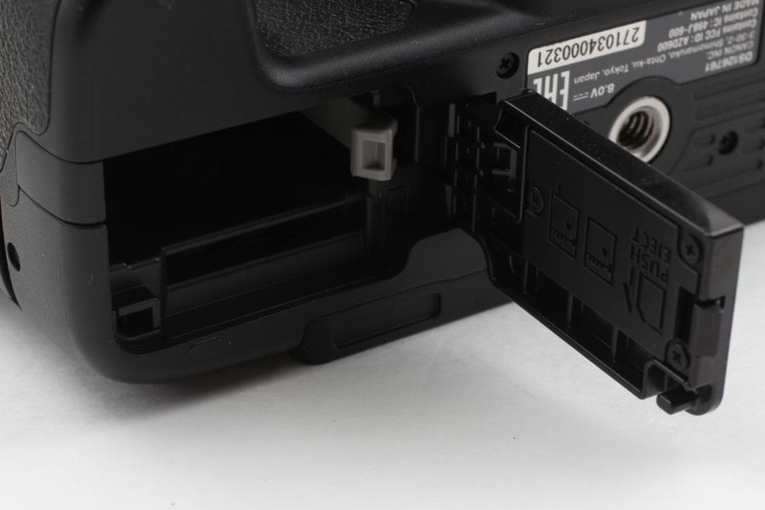 Canon EOS Kiss X10 デジタルカメラ ダブルレンズキット セット