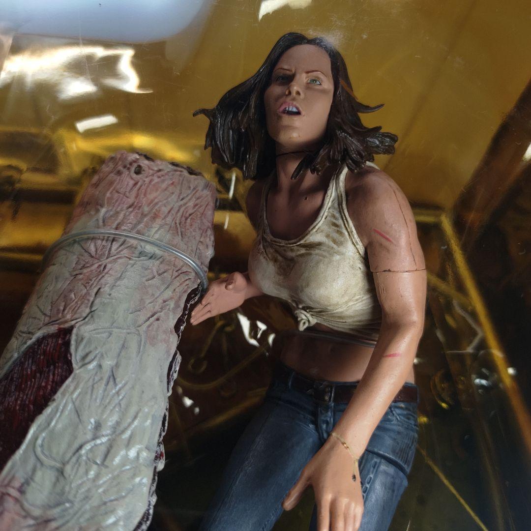 マクファーレントイズ ムービーマニアックス7【テキサスチェーンソー/エリン】