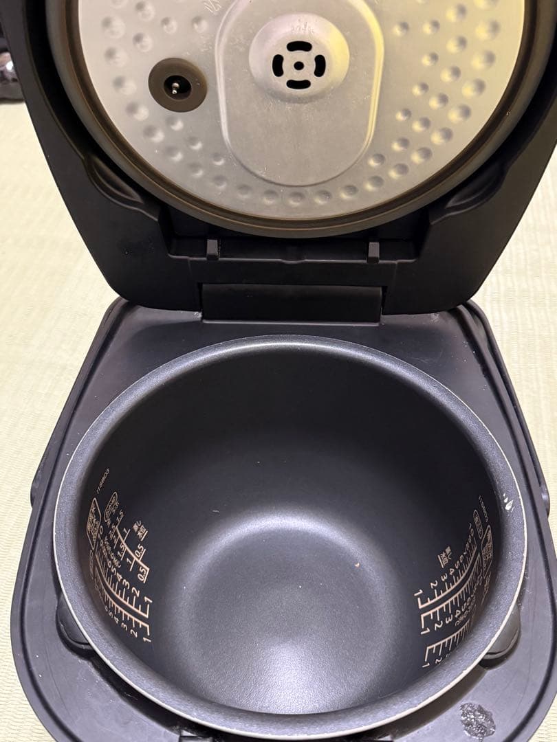 アイリスオーヤマ　10合炊き　IHジャー炊飯器　RC-IB10-B