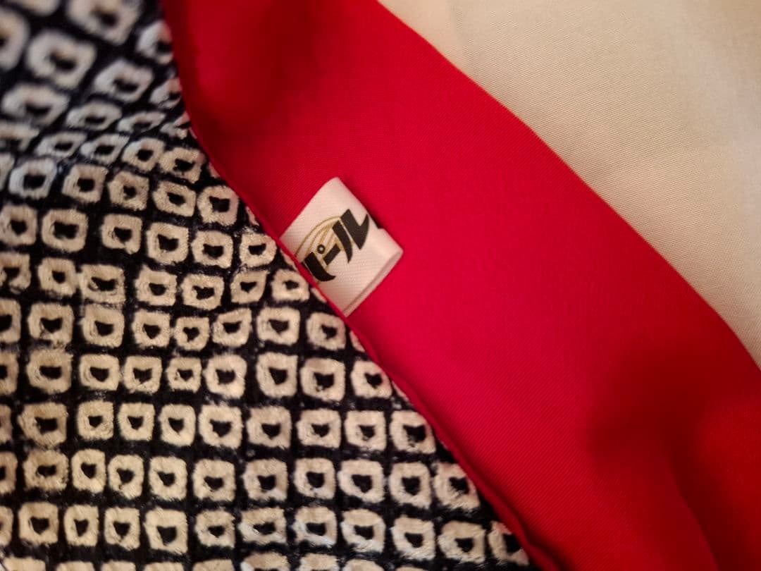 七五三女の子　絞り着物　黒　刺繍