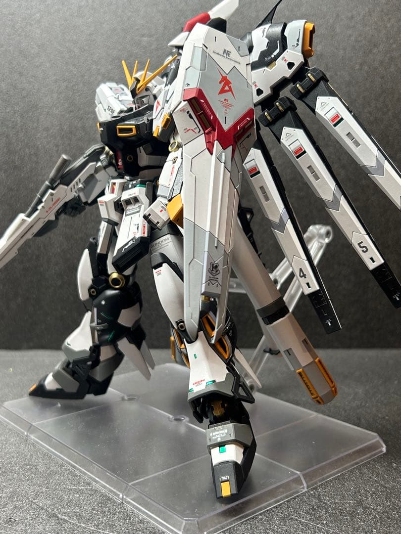 rg hi-νガンダム　完成品　νガンダムカラー