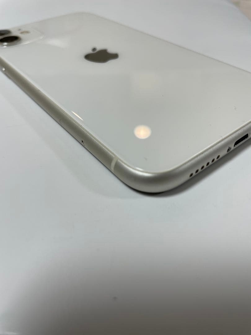 携帯電話本体 iPhone11 64G