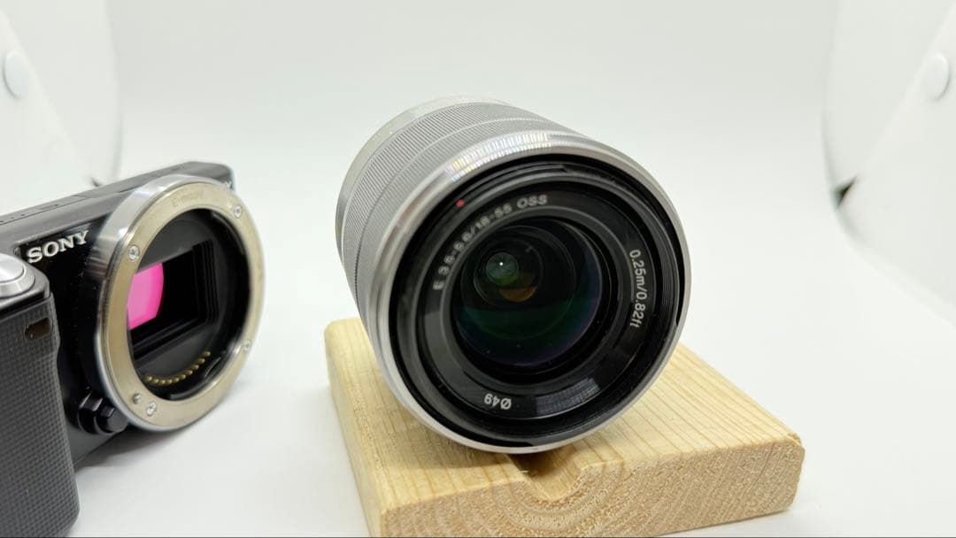 Sony NEX5 レンズは18-55 付属品あり