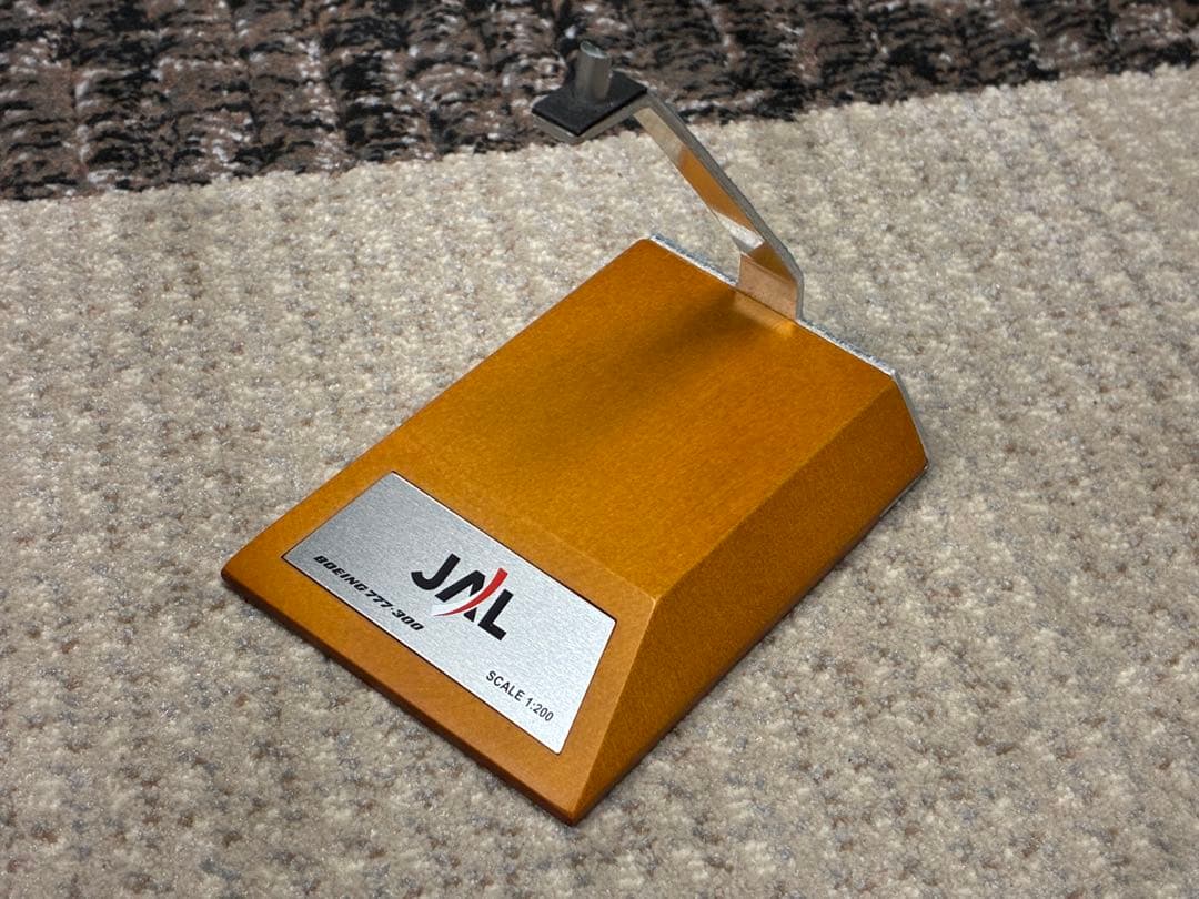K*A様 美品 JAL B777-300 JA8941 1/200 金属製 JC