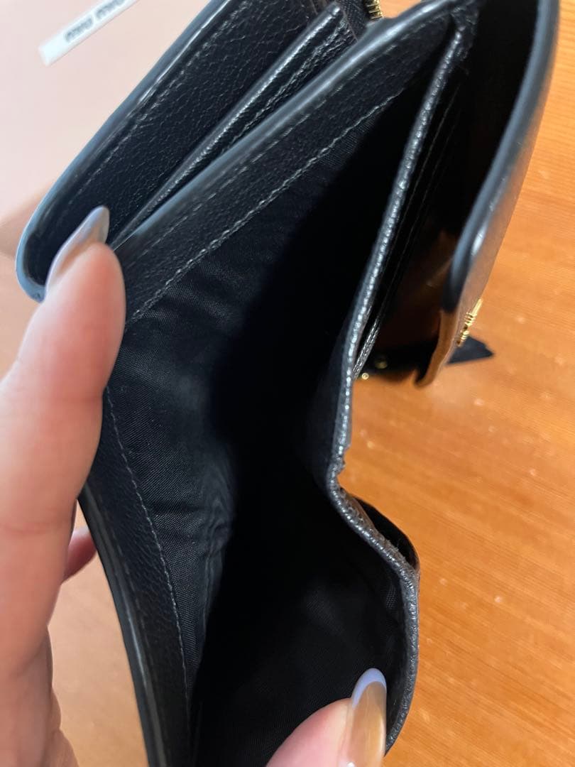 miumiu 三つ折財布 ブラックレザー