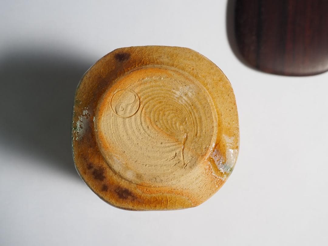 利茶土ミルグリム造『黄瀬戸四方茶器』（共箱）