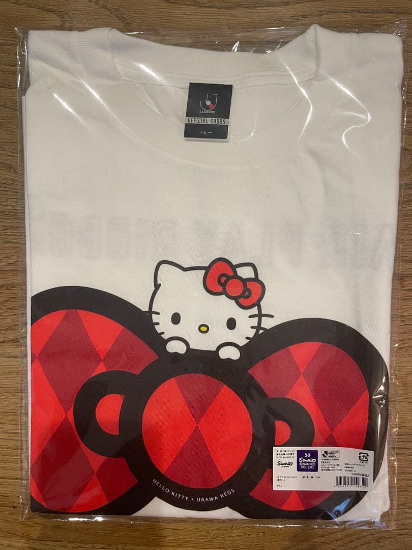 ハローキティ × ウラワレッズ Tシャツ Lサイズ