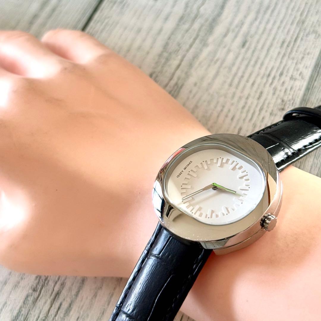 【希少】ISSEY MIYAKE イッセイミヤケ 腕時計 VAKIO ホワイト